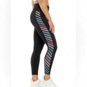 NWT Crown & Ivy Stripe Inset Leggings women’s small
UPC: 0480012909278